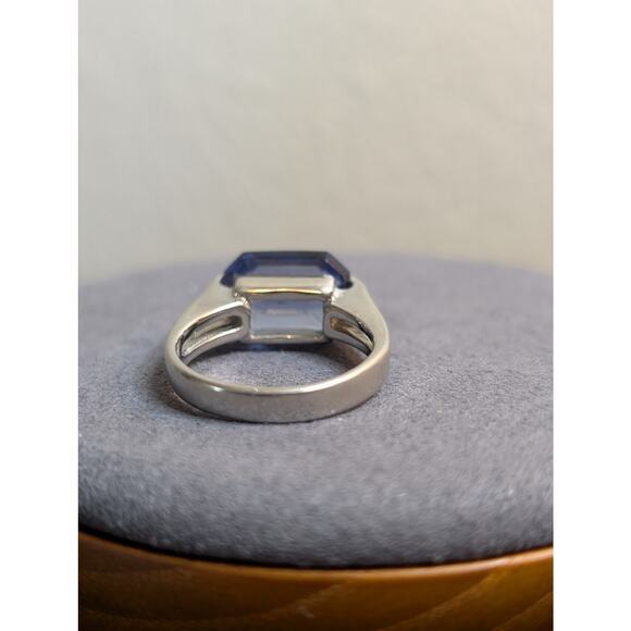 VTG 18 KGE Electroplate East to West Purple Glass Stone Solitaire Ring Size 7.75 - Picture 7 of 9